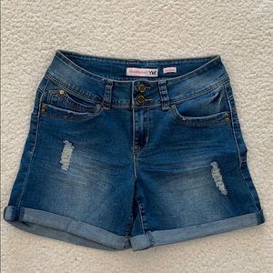 YMI Mid Rise Wanna Betta Butt? Jean Shorts  Sz 3